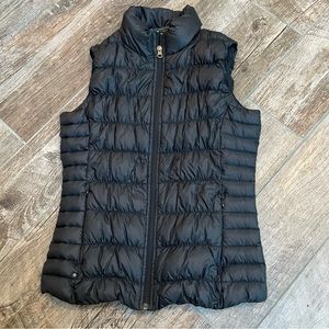 Athleta black puffy vest